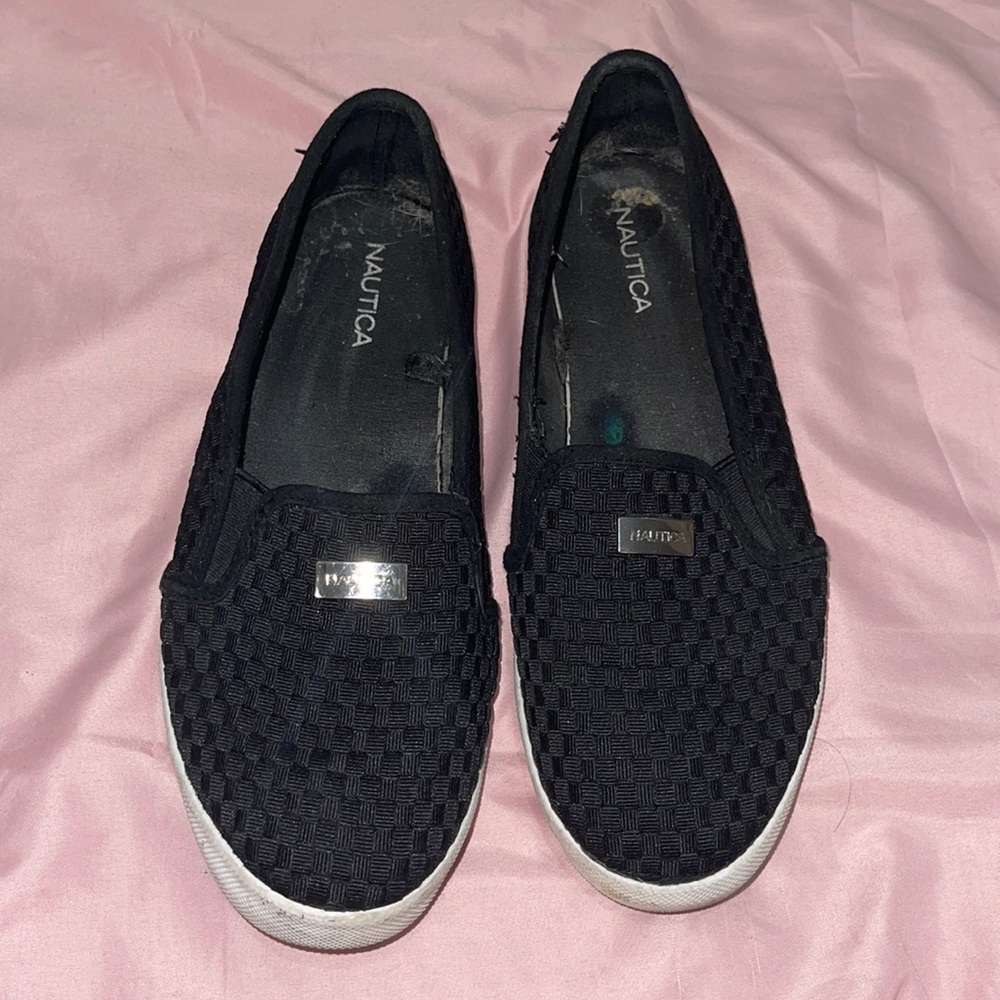 Náutica used shoes size 9